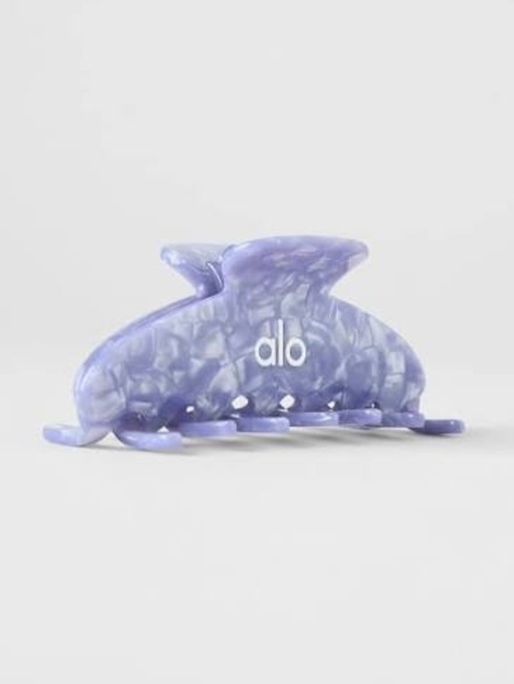 ALO Yoga Winter Frost Shell Claw Hair Clip